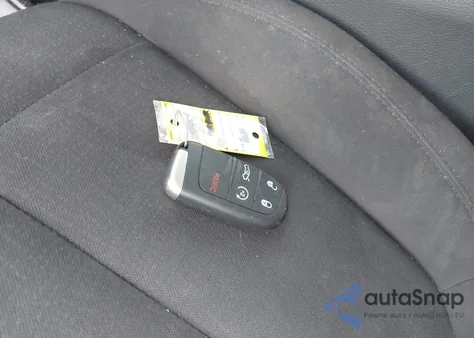 2015 Chrysler 200 Limited z USA, uszkodzony, nr VIN 1C3CCCAB1FN620975